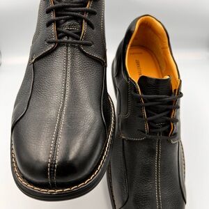 Johnston & Murphy’s Black Leather Men's Shoes